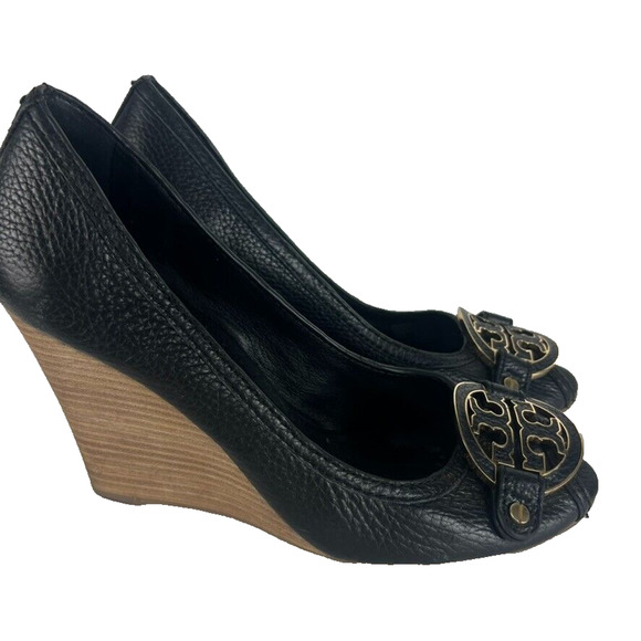 Tory Burch Wedge Pumps Women's Size 9 M Black Gold Leather Logo Peep Toe Wood - Picture 3 of 14